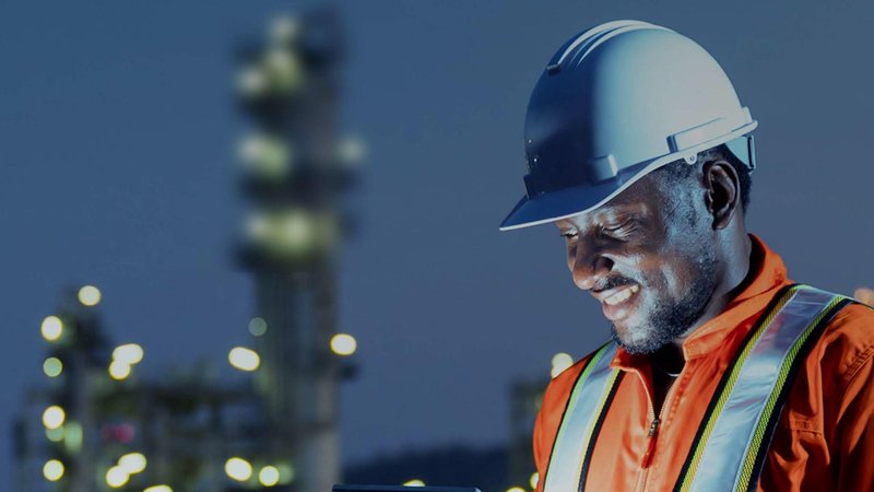  6000亿资本的抉择：风光氢氨醇如何破解内需不足的产业命题 新闻