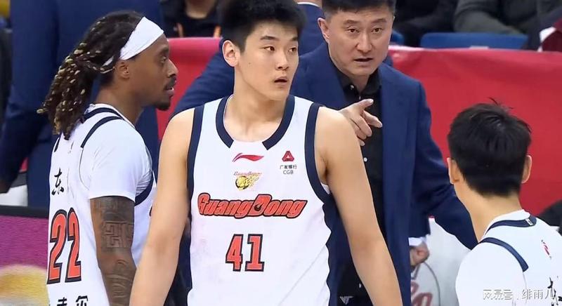  麦考尔43分背后：广东小外援的技术革命与战术价值重估 体育新闻