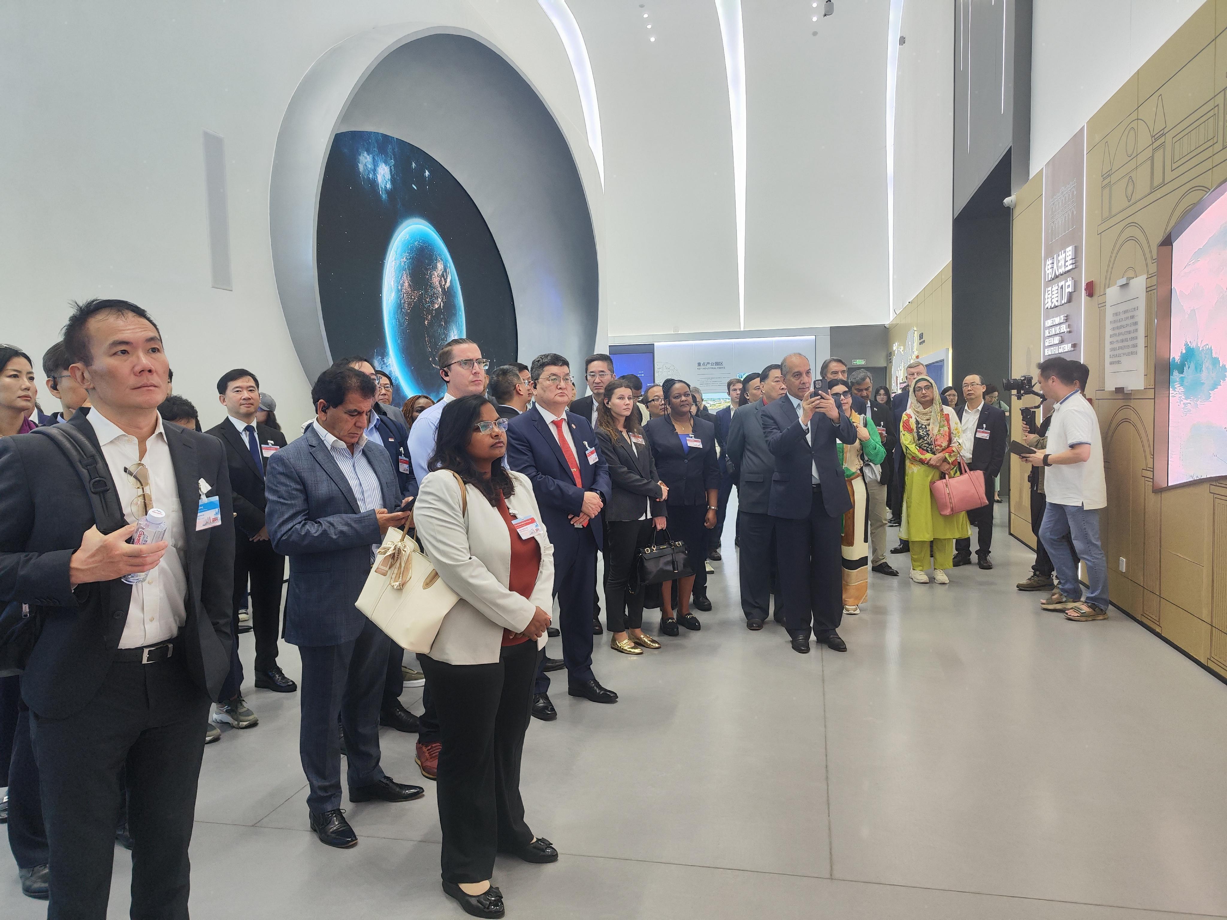  深中通道与中山智造：解码大湾区产业协同的硬核逻辑 企业服务