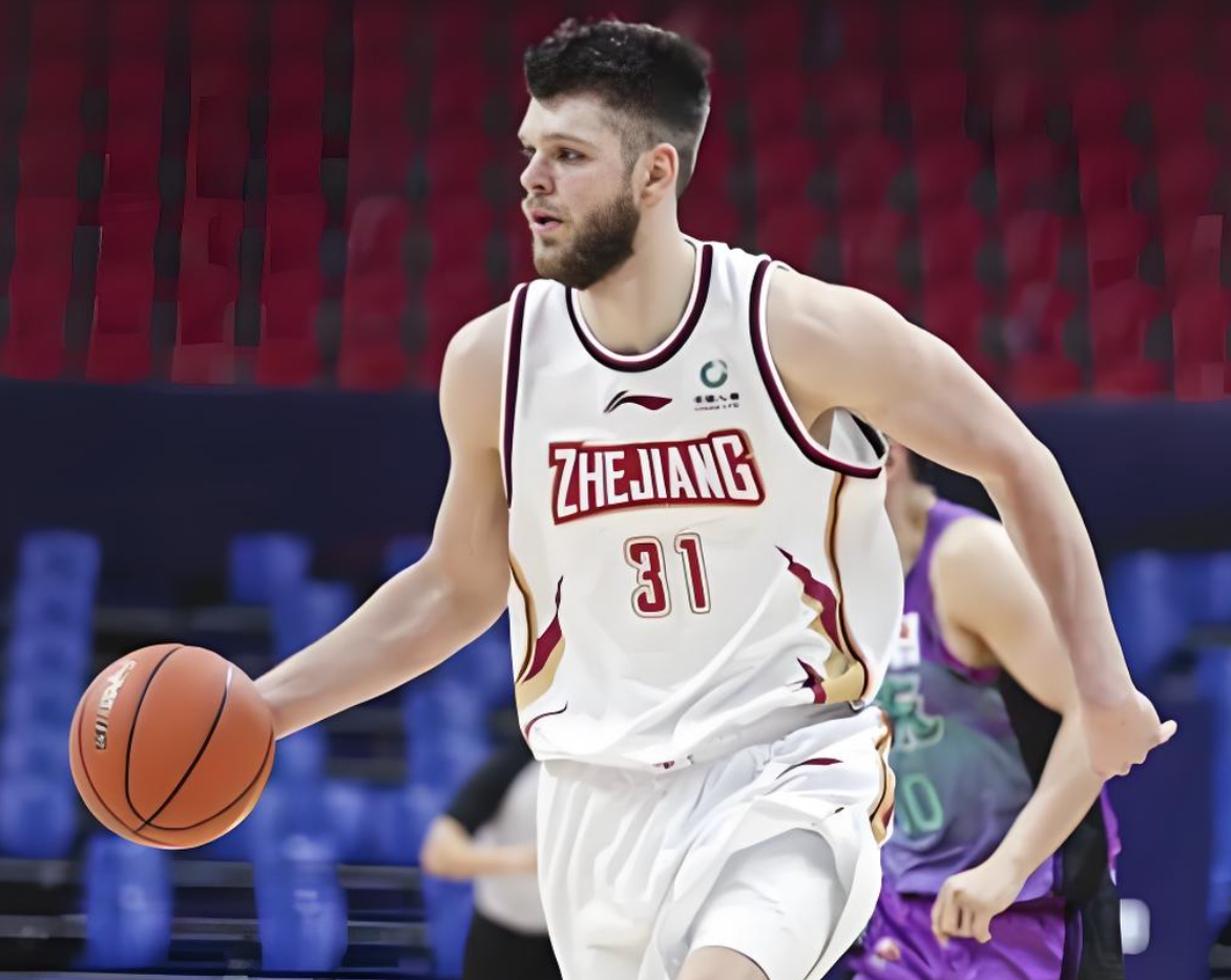  广东队内线补强背后的战术博弈：拉科塞维奇的加盟能解决多少问题？ 体育新闻