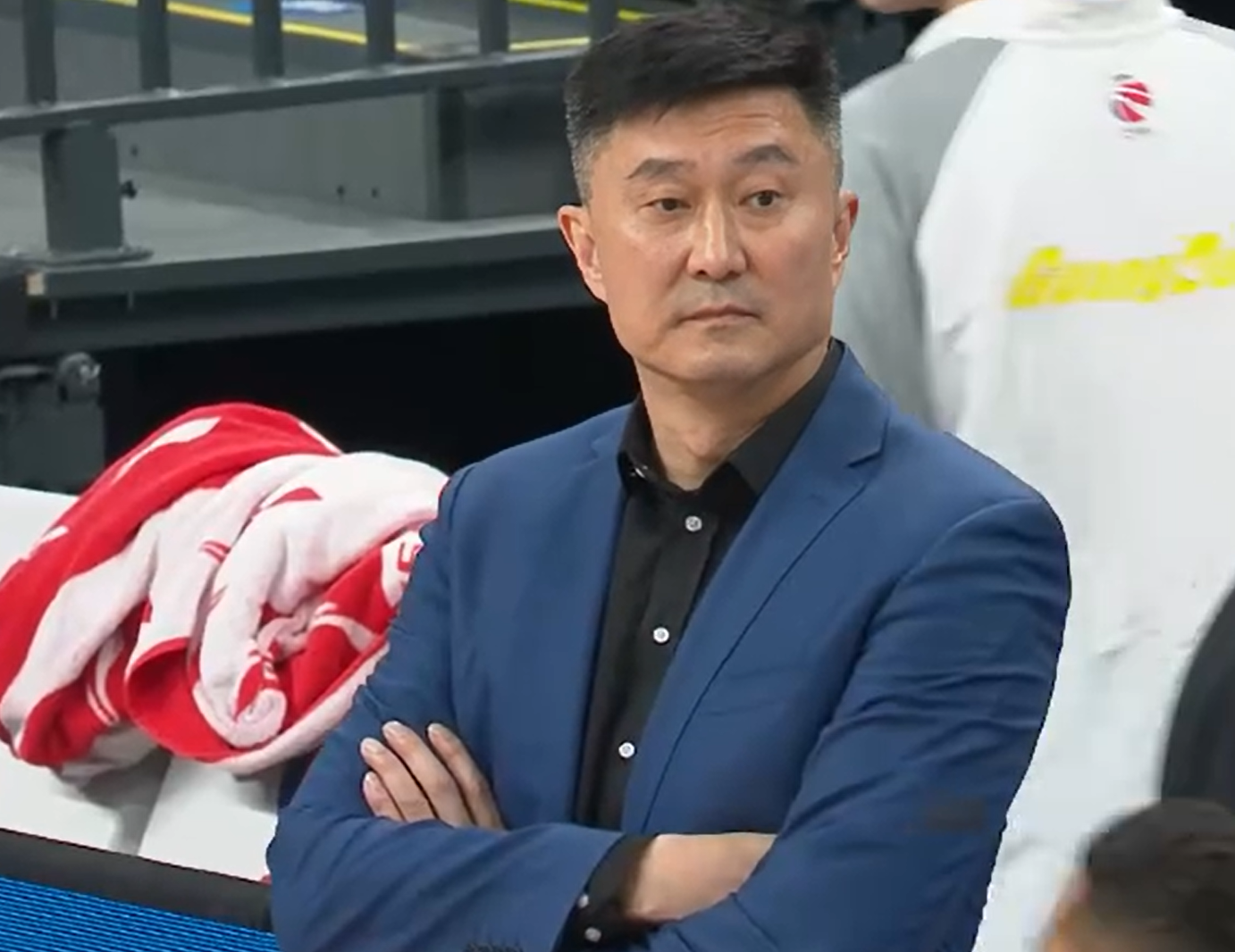  广东队内线补强背后的战术博弈：拉科塞维奇的加盟能解决多少问题？ 体育新闻