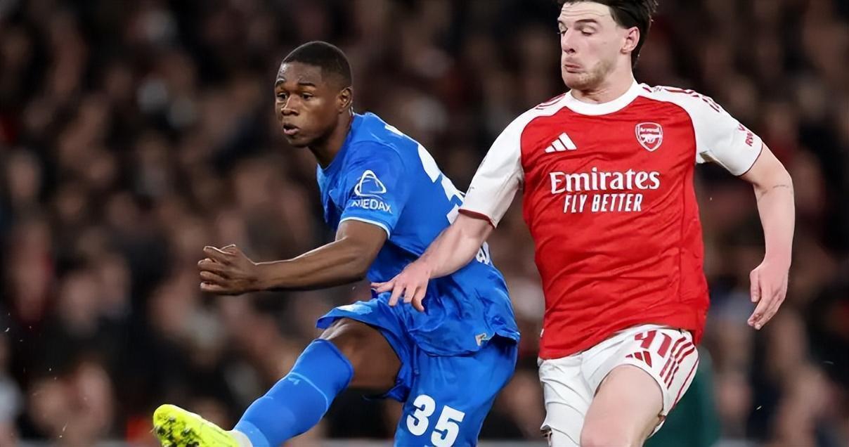  那个被两家豪门争着要的孩子，终于让我们看到了非洲足球的骄傲 体育新闻