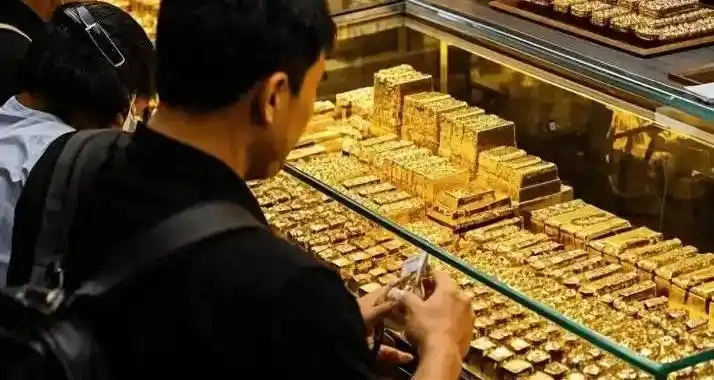 蹲在当铺门口的那个男人，让我想起了走捷径的代价 情感心理